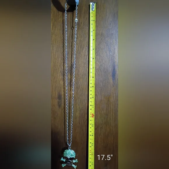 Green Crystal Skull & Crossbones Pendant Necklace - Picture 3 of 4